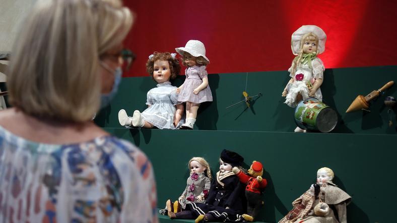 有些人的旧物癖,从古董娃娃开始